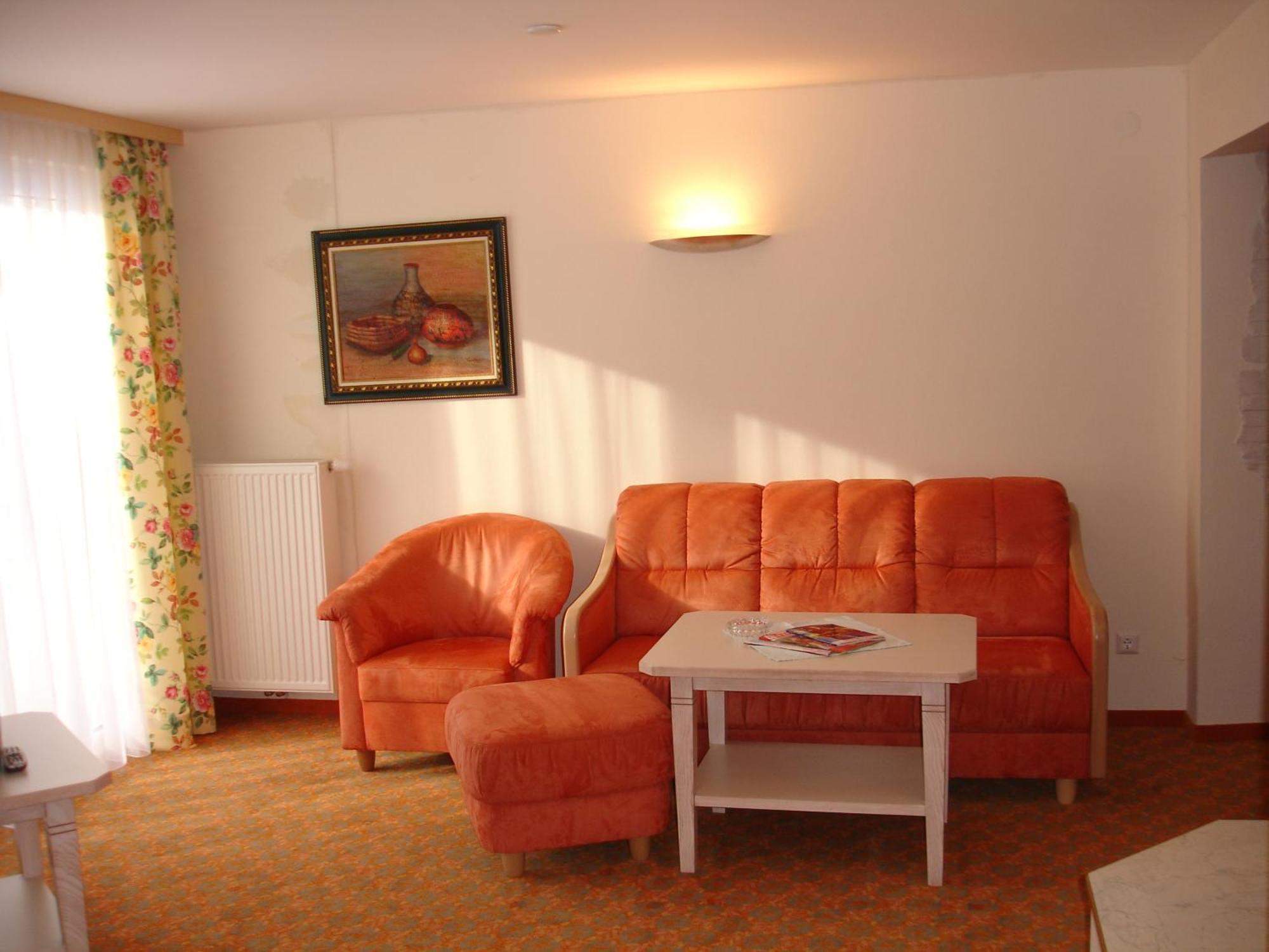 Smileys Kinderhotel Trebesing Ngoại thất bức ảnh