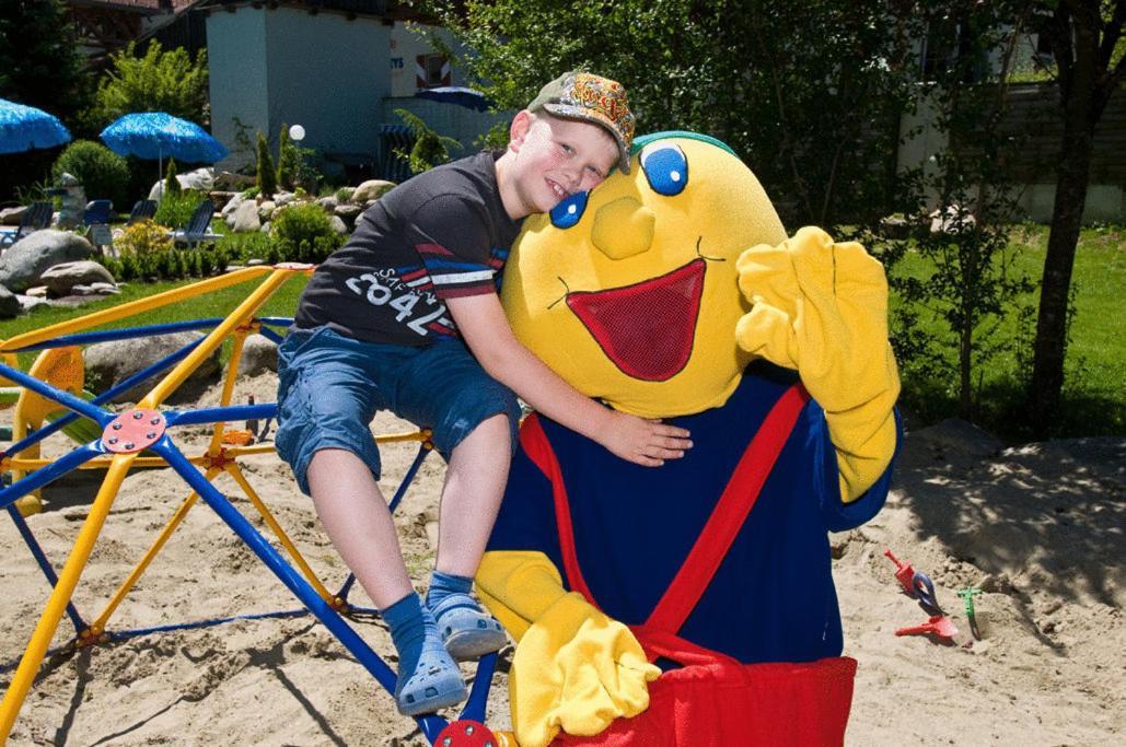 Smileys Kinderhotel Trebesing Ngoại thất bức ảnh