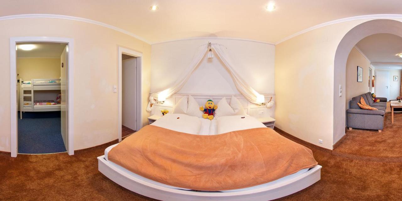 Smileys Kinderhotel Trebesing Ngoại thất bức ảnh