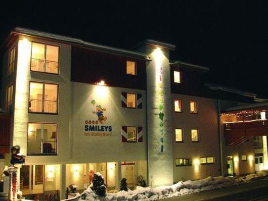 Smileys Kinderhotel Trebesing Ngoại thất bức ảnh